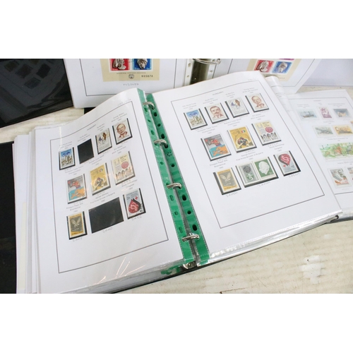 352A - A large collection of well presented and mounted Hungarian stamps, dating from the 1960's through to... 