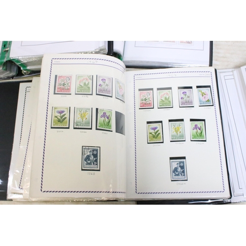 352A - A large collection of well presented and mounted Hungarian stamps, dating from the 1960's through to... 