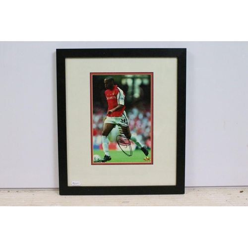 354 - Football Autograph - The Arsenal - Framed & glazed Thierry Henry signed picture with COA to verso