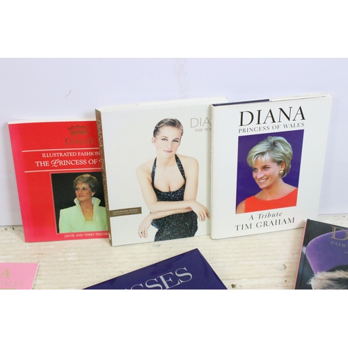 361 - Collection of Princess Diana related books to include 'Diana Princess of Wales a Tribute' by Tim Gra... 