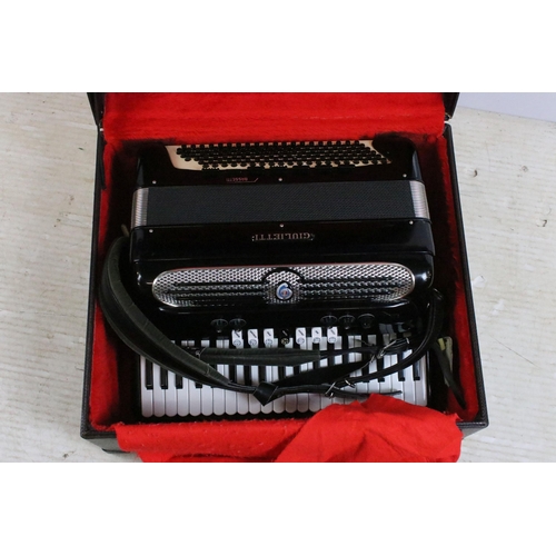 446 - Giulietti Bassetti accordion in box