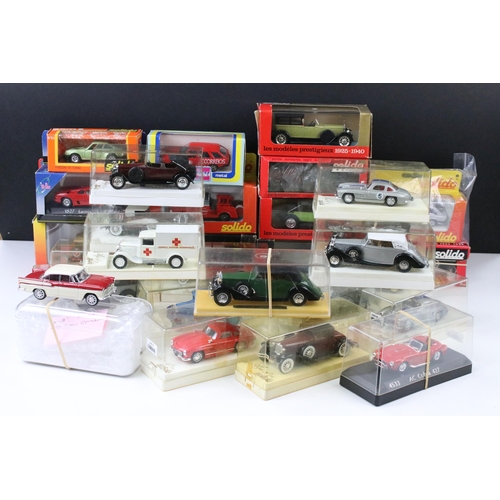 1086 - 28 Boxed / cased Solido 1/43 diecast models to include 21 x Age d'or examples, plus a boxed No Rev 1... 