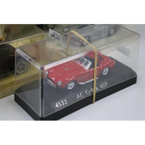 1086 - 28 Boxed / cased Solido 1/43 diecast models to include 21 x Age d'or examples, plus a boxed No Rev 1... 