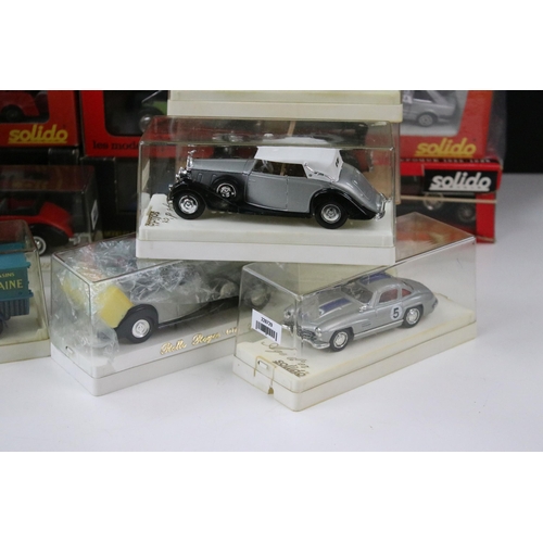 1086 - 28 Boxed / cased Solido 1/43 diecast models to include 21 x Age d'or examples, plus a boxed No Rev 1... 