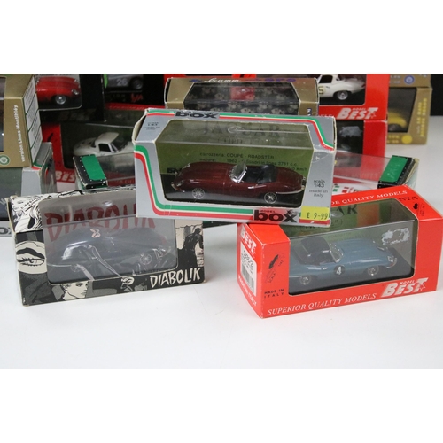1089 - 30 Boxed / cased Jaguar related diecast models to include 4 x Brumm Australian Grand Prix Melbourne ... 