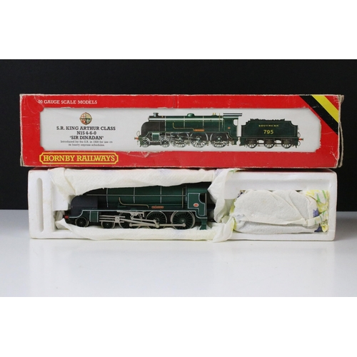 24 - Six boxed Hornby OO gauge locomotives to include R372 LNER Class A4 Loco Seagull, R830 GWR 4-6-0 Loc... 