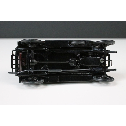 1082 - Five boxed 1/43 diecast models to include 2 x Western Models featuring WMS 107 1950 Desoto 8-Passeng... 