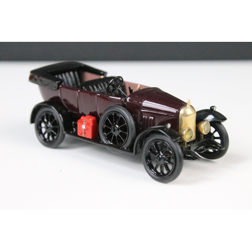 1082 - Five boxed 1/43 diecast models to include 2 x Western Models featuring WMS 107 1950 Desoto 8-Passeng... 