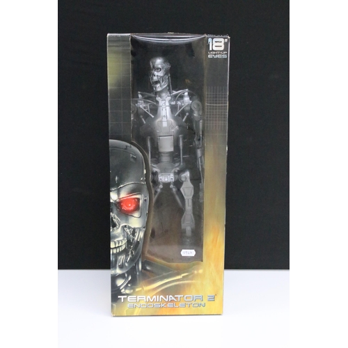 1445 - Boxed Neca Terminator 2 Endoskeleton 18