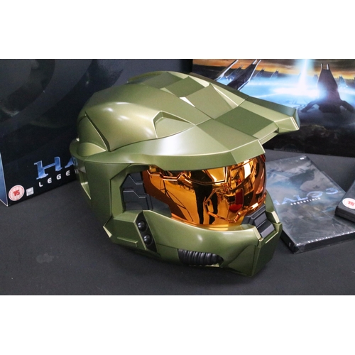 1446 - Boxed Xbox 360 Halo 3 Legendary Edition collectors helmet with game in ex condition