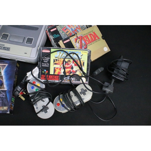 1591 - Retro Gaming - Super Nintendo Entertainment System (SNES) console with 2 x original controllers, 3 x... 