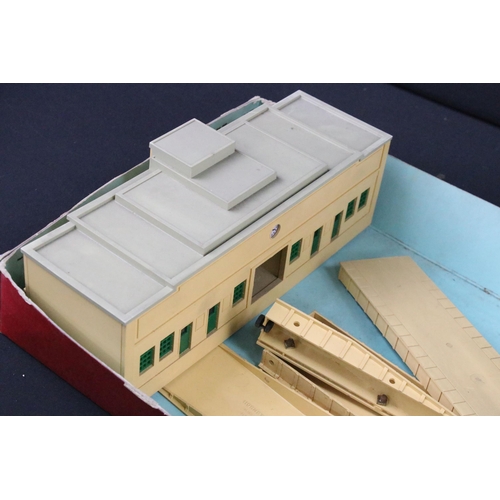 166 - Boxed Hornby Dublo 5083 Terminal or Through Station Composite Kit