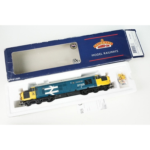 100 - Seven boxed Bachmann OO gauge locomotives to include 32-850 9F 2-10-0 Standard 92220 Evening Star BR... 