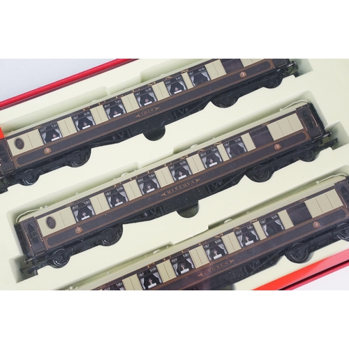 104 - Boxed Hornby OO gauge R3060 Tornado BR Class A1 locomotive and a boxed Hornby 3 Pullman Coach Pack f... 