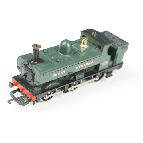 106 - 10 OO gauge locomotives to include Palitoy Mainline Illustrious, Lima Earl Mountbatten of Burma (loo... 