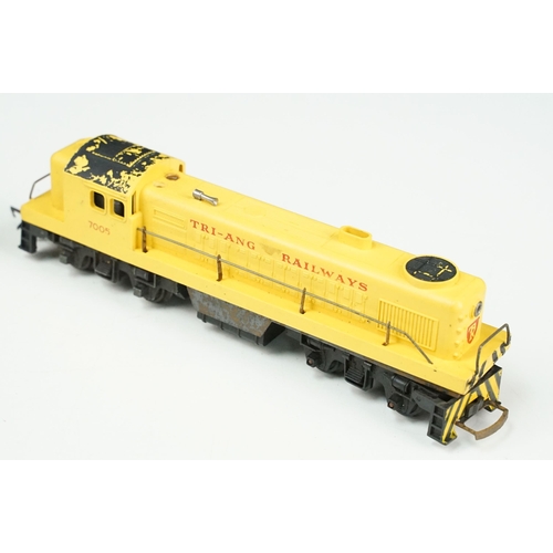 106 - 10 OO gauge locomotives to include Palitoy Mainline Illustrious, Lima Earl Mountbatten of Burma (loo... 