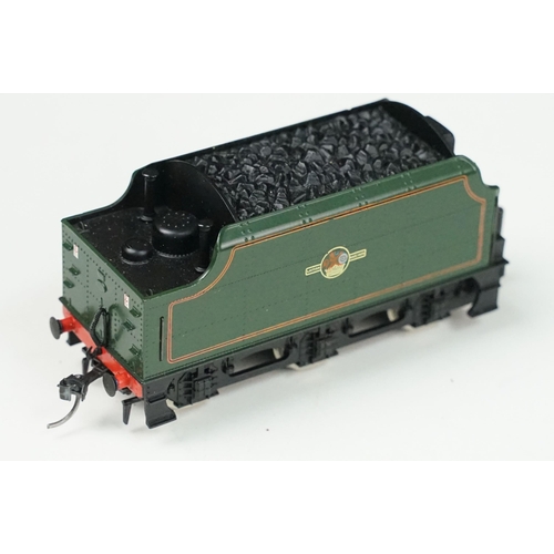 106 - 10 OO gauge locomotives to include Palitoy Mainline Illustrious, Lima Earl Mountbatten of Burma (loo... 