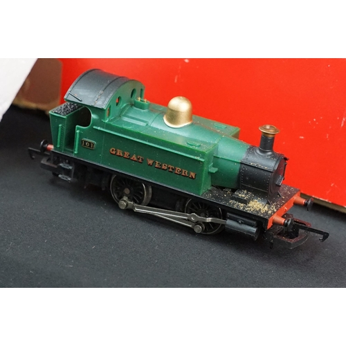 112 - Collection of OO gauge model railway to include boxed Hornby R761 GWR Kneller Hall Locomotive, 15 x ... 