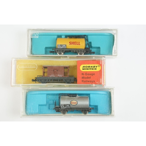 12 - 38 Boxed / cased N gauge items of rolling stock to include 32 x Graham Farish, 4 x Hornby Minitrix, ... 