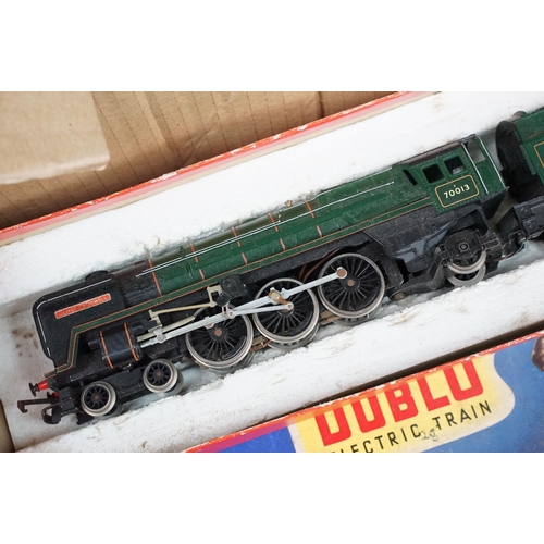 121 - Collection of Hornby Dublo model railway to include EDP1 Passenger Train set with Sir Nigel Gresley ... 