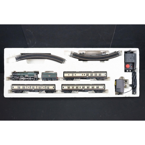 127 - Collection of OO gauge model railway to include boxed Hornby OO gauge R826 Cornish Riviera Express t... 