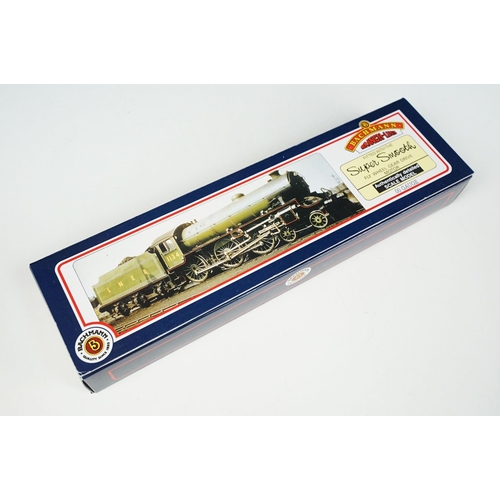 137 - Four boxed Bachmann OO gauge locomotives to include 31825 2-6-0 43XX green, 31-852 J39 64967 BR late... 