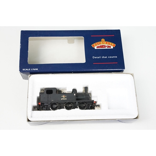 138 - Six boxed Bachmann OO gauge locomotives to include 31-958 A4 60020 Guillemot BR green late crest, 31... 