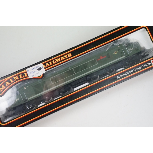 141 - Five boxed OO gauge locomotives to include 3 x Airfix (54124-2 Castle Class GWR, 54101-9 Diesel AIA-... 