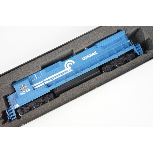 142 - Three boxed Bachmann Spectrum HO gauge locomotives to include DCC On Board 83604 2-8-0 Loco WM #761 ... 