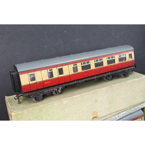 159 - Boxed Bassett Lowke O gauge Prince Charles blue 4-4-0 62078 locomotive with tender plus 2 x boxed Ba... 