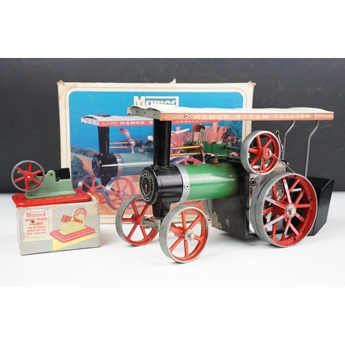 177 - Steam Engine - Boxed Mamod TE1A Steam Tractor Steam Engine, in main body green with red spoked wheel... 