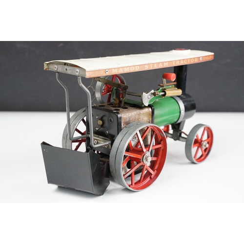 177 - Steam Engine - Boxed Mamod TE1A Steam Tractor Steam Engine, in main body green with red spoked wheel... 