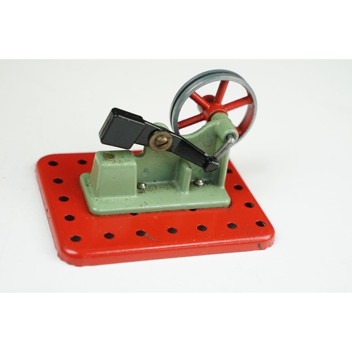 177 - Steam Engine - Boxed Mamod TE1A Steam Tractor Steam Engine, in main body green with red spoked wheel... 