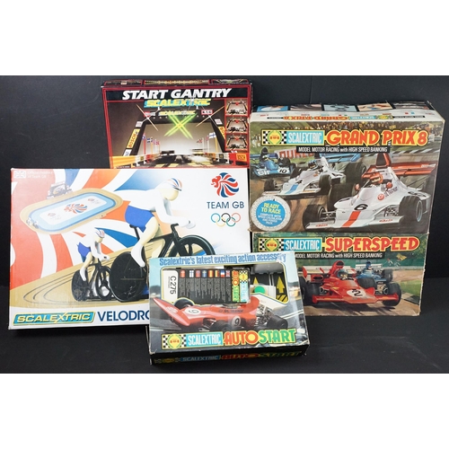 184 - Quantity of boxed Scalextric items to include boxed G1072 Scalextric Velodrome Cycling Set, Scalextr... 