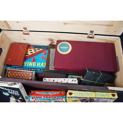 189 - Quantity of mixed board games to include Blow Football, Chinese Checkers, Mastermind, Scrabble, Flyi... 