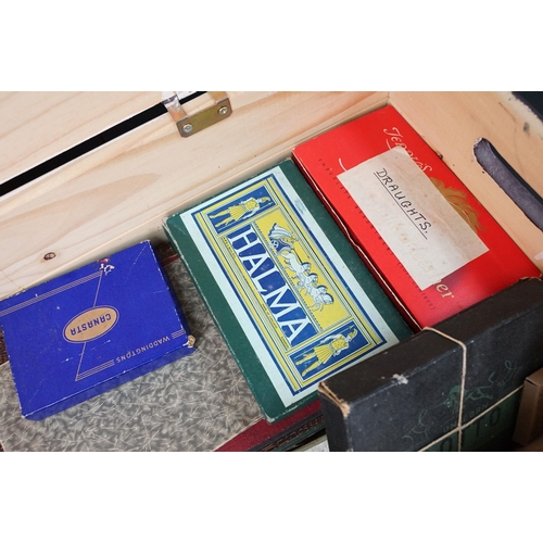 189 - Quantity of mixed board games to include Blow Football, Chinese Checkers, Mastermind, Scrabble, Flyi... 