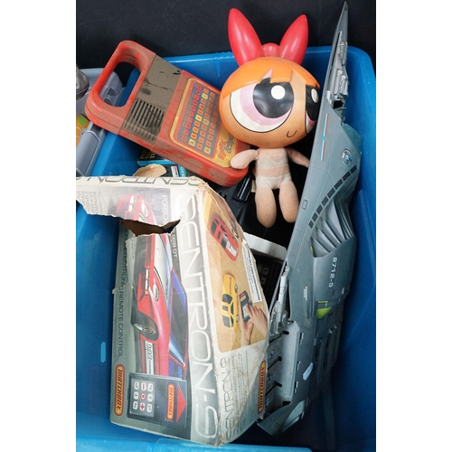 191 - Quantity of toys and collectables to include many plastic robots featuring Empire r/c Power Rangers ... 