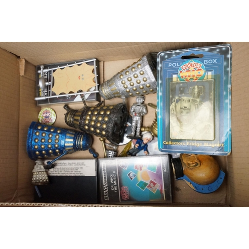214 - Large quantity of Doctor Who toys to include Revelation Of The Daleks Collectors' Set, The Sontaran ... 