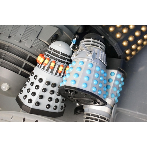 214 - Large quantity of Doctor Who toys to include Revelation Of The Daleks Collectors' Set, The Sontaran ... 
