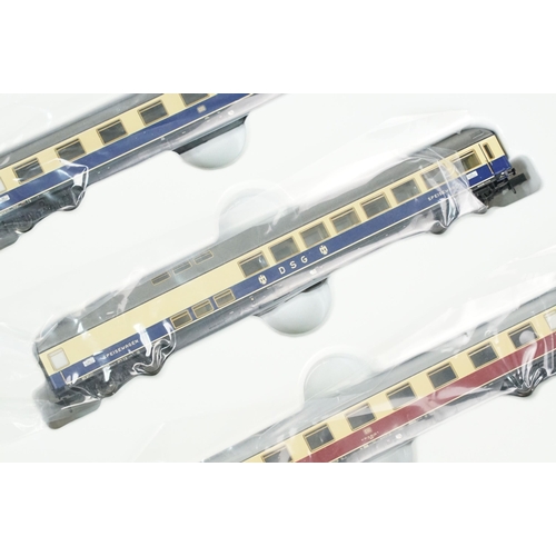 31 - Boxed Trix Minitrix N gauge 11614 Schnellzugset Rheinpfeil Express Train Set, complete