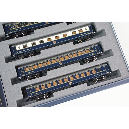 57 - Boxed Kato N gauge Paris Hongkong 1988 CIWL Orient Express Wagons LITS sets, complete with K23215-1 ... 