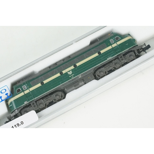 59 - Four cased Kato N gauge locomotives to include K137110 Re4/4 460 Loco No 115-9, 13710-1 Re4/4 465 Lo... 