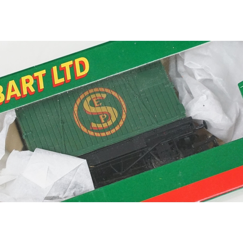 60 - Two boxed Hornby OO gauge Eddie Stobart locomotives to include R2507 Eddie Stobart 0-4-0 Industrial ... 