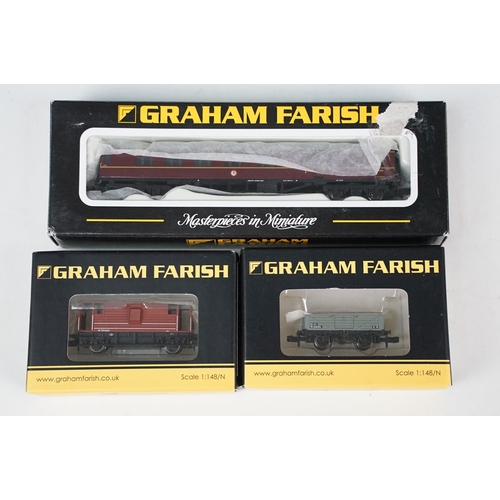 61 - 30 Boxed Graham Farish N gauge items of rolling stock to include 374-061 MK1 SK Corridor Second Coac... 