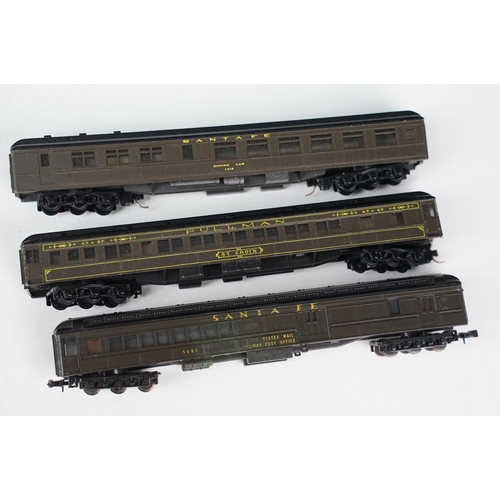 63 - Nine N gauge locomotives featuring Fleischmann 4-6-0 DB black with tender, Kato 644 RB, Arnold 2-10-... 