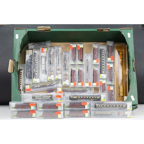 64 - 37 Cased Trix Minitrix N gauge items of rolling stock to include 11038, 15452-03, 15782, 15452-01, 1... 