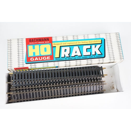 70 - 21 Boxed Bachmann HO gauge Track packs to include 1711 Straight Track, 1706 Curved Track, 17107 Curv... 