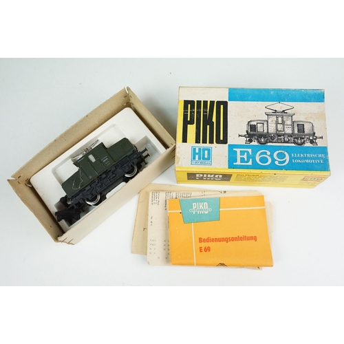 75 - Five boxed Piko HO gauge locomotives to include E42, BR55, BR66, E69 & BR75