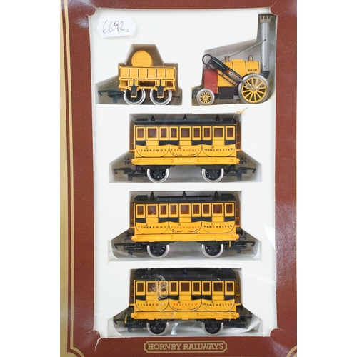 80 - Boxed Hornby OO gauge R796 Stephensons Rocket Train Pack, complete with Rocket Locomotive and Tender... 