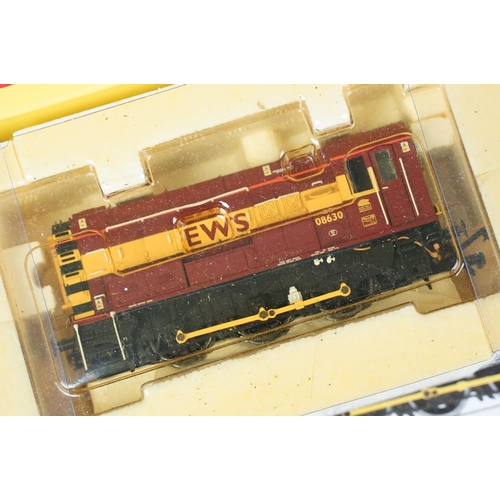 81 - Two boxed Hornby OO gauge locomotives to include R2759X Regional BR Class 153 DMU 153303 (DCC Fitted... 